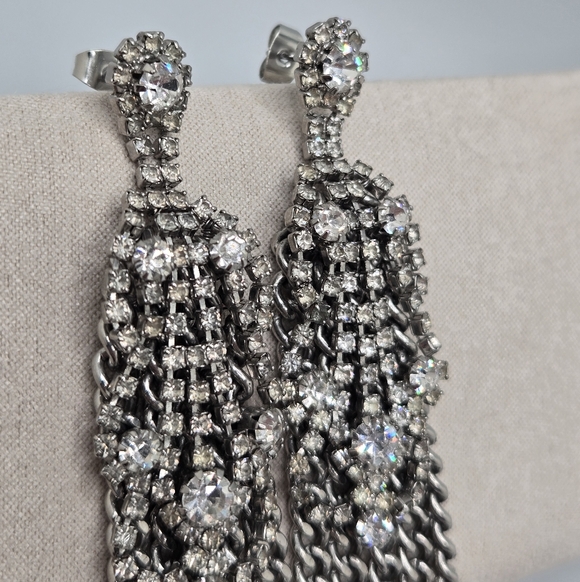 Stella & Dot Retired Petra Fringe Chandelier Earrings Silver Tone Rhinestones - Picture 3 of 12